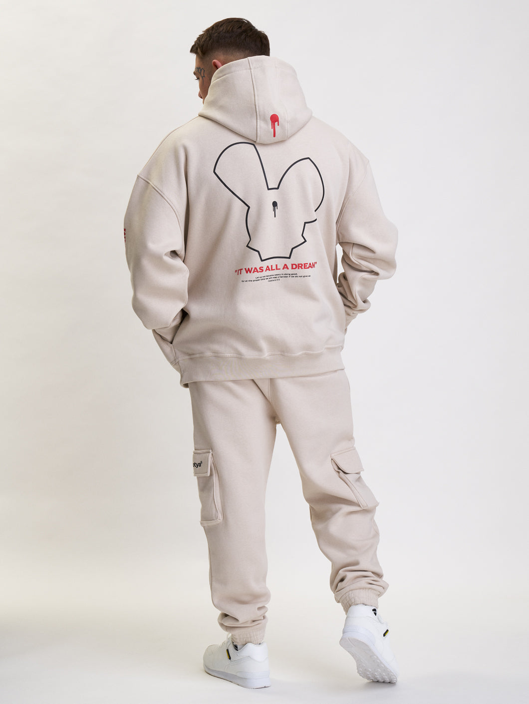 Whoshotya Classic Cargo Pants Light Beige