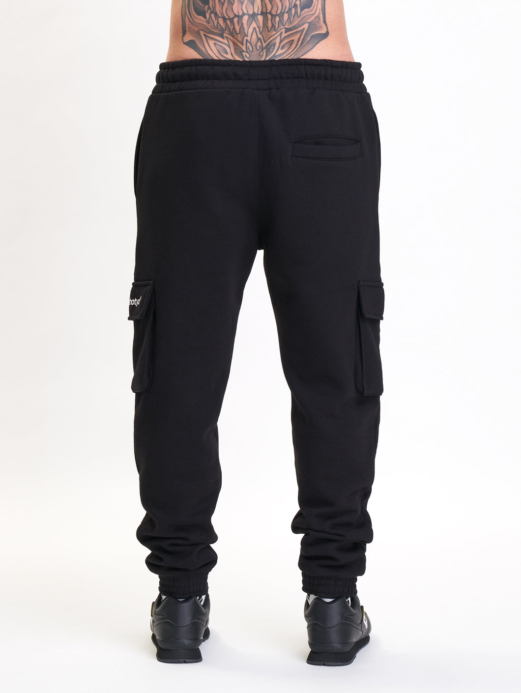 Whoshotya Classic Cargo Pants Black